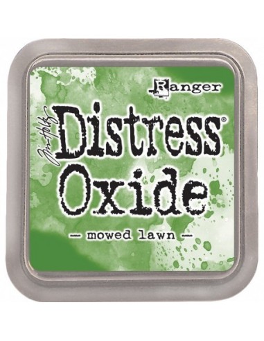 Tinta Distress Oxide mowed lawn
